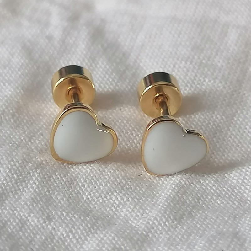 Heart earrings white