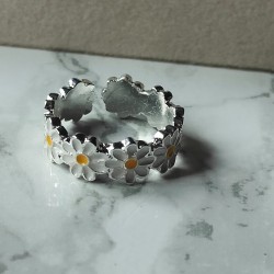 Daisy Ring